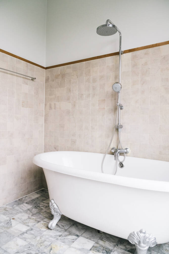 Choosing the Right Tub and Shower Combo